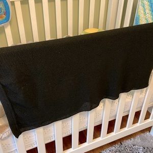 Black cocoon Amma nursing cover